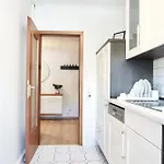 Апартаменты 2 Schlafzimmer Mit Balkon Und Privatem Stellplatz Unmittelbar An Der Mosel Fuer Bis Zu 8 Gaeste Кобленц