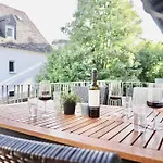 Апартаменты 2 Schlafzimmer Mit Balkon Und Privatem Stellplatz Unmittelbar An Der Mosel Fuer Bis Zu 8 Gaeste