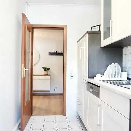 Apartamento 2 Schlafzimmer Mit Balkon Und Privatem Stellplatz Unmittelbar An Der Mosel Fuer Bis Zu 8 Gaeste Coblença