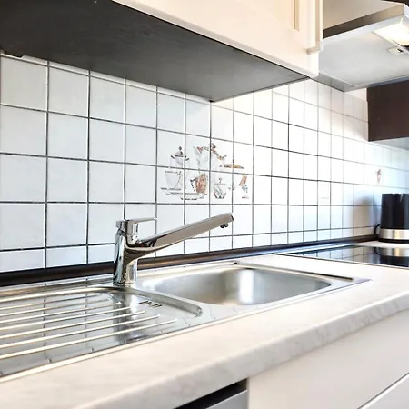 Neu I 2 Schlafzimmer Fuer Bis Zu 8 Gaeste Mit Schoenem Balkon Und Privatem Stellplatz Unmittelbar An Der Mosel アパート *