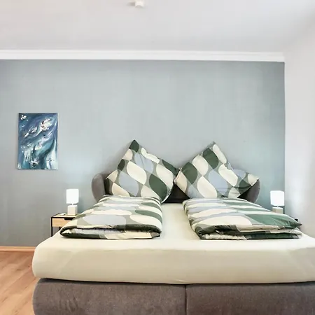 Apartamento 2 Schlafzimmer Mit Balkon Und Privatem Stellplatz Unmittelbar An Der Mosel Fuer Bis Zu 8 Gaeste *