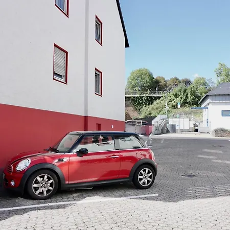 Daire 2 Schlafzimmer Mit Balkon Und Privatem Stellplatz Unmittelbar An Der Mosel Fuer Bis Zu 8 Gaeste Koblenz (Rhineland-Palatinate)