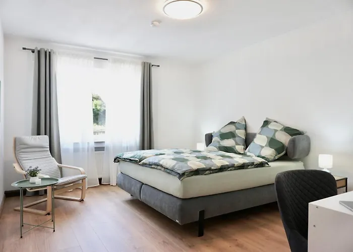 Apartment NEU I 2 Schlafzimmer für bis zu 8 Gäste mit schönem Balkon und privatem Stellplatz unmittelbar an der Mosel *