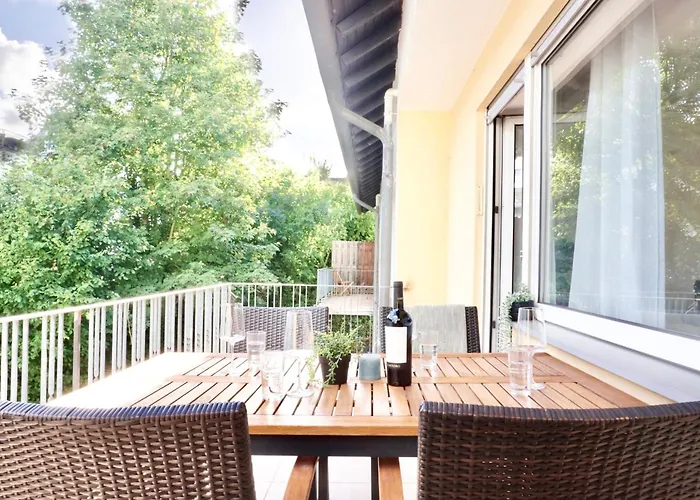 Apartment NEU I 2 Schlafzimmer für bis zu 8 Gäste mit schönem Balkon und privatem Stellplatz unmittelbar an der Mosel Koblenz (Rhineland-Palatinate)