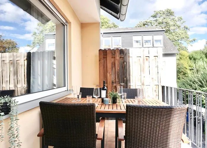 NEU I 2 Schlafzimmer für bis zu 8 Gäste mit schönem Balkon und privatem Stellplatz unmittelbar an der Mosel Apartment Koblenz (Rhineland-Palatinate)